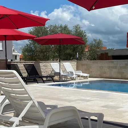 Appartement Maduna 2 *