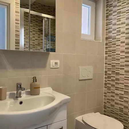 Maduna 2 Lägenhet Kaštel